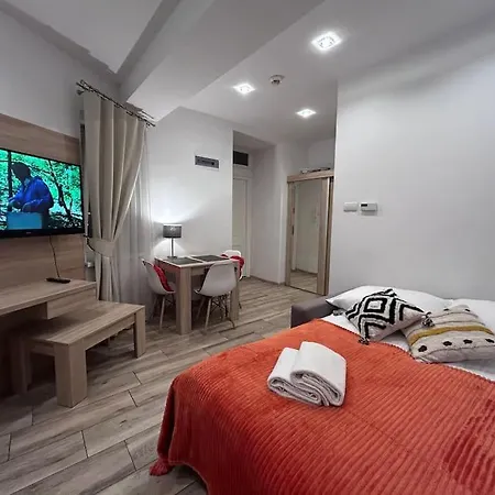 Old Town Apartments - B5-3